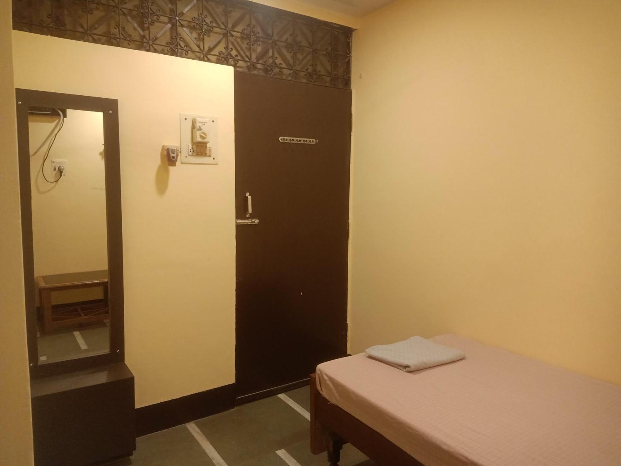 Scindhia Guest House Varanasi Esterno foto