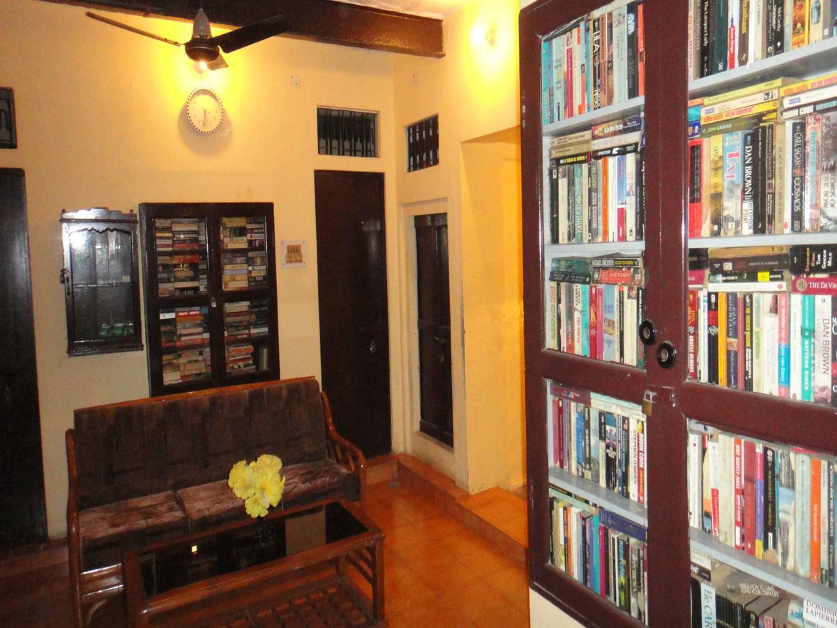 Scindhia Guest House Varanasi Esterno foto